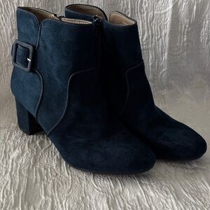 White Mountain Dark Blue Ankle Boots